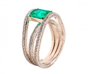 Be Unique and Get A Vintage Emerald Ring